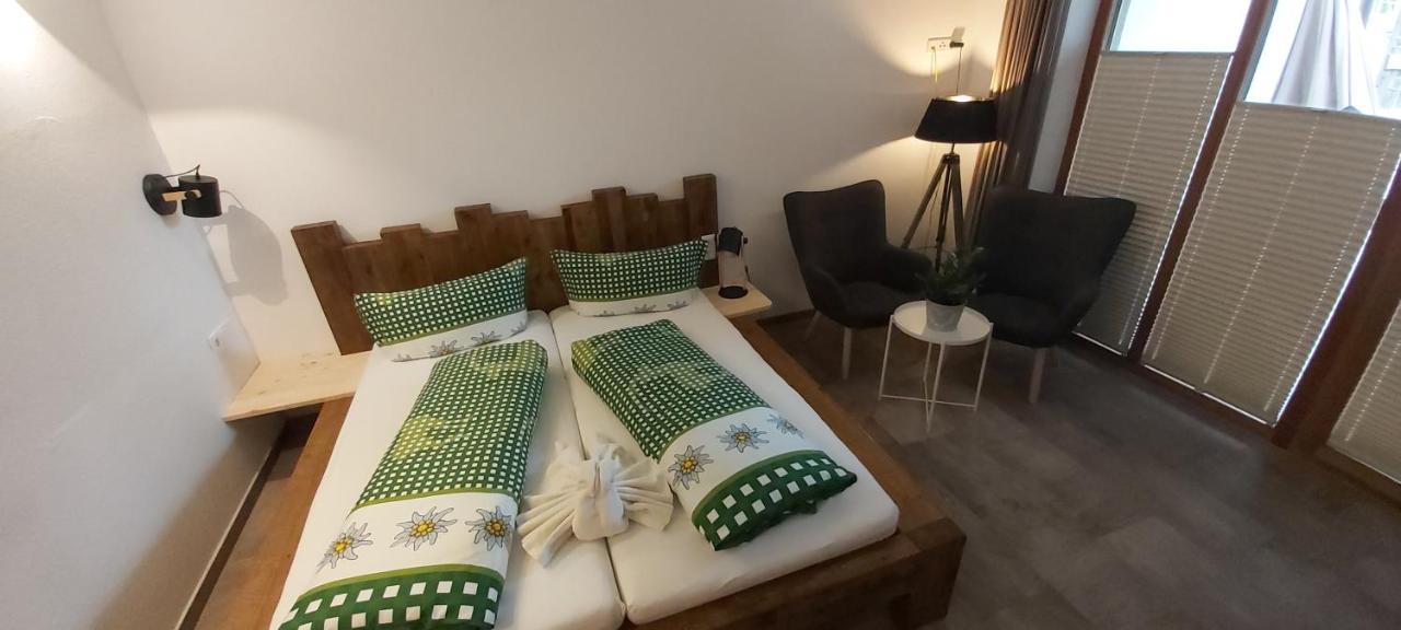 Zugspitzchalets Biberwier Luaran gambar