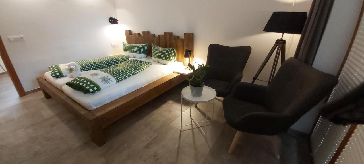 Zugspitzchalets Biberwier Luaran gambar