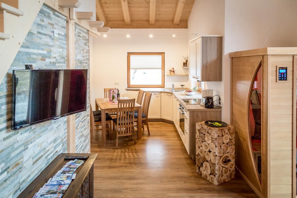 Zugspitzchalets Biberwier Bilik gambar