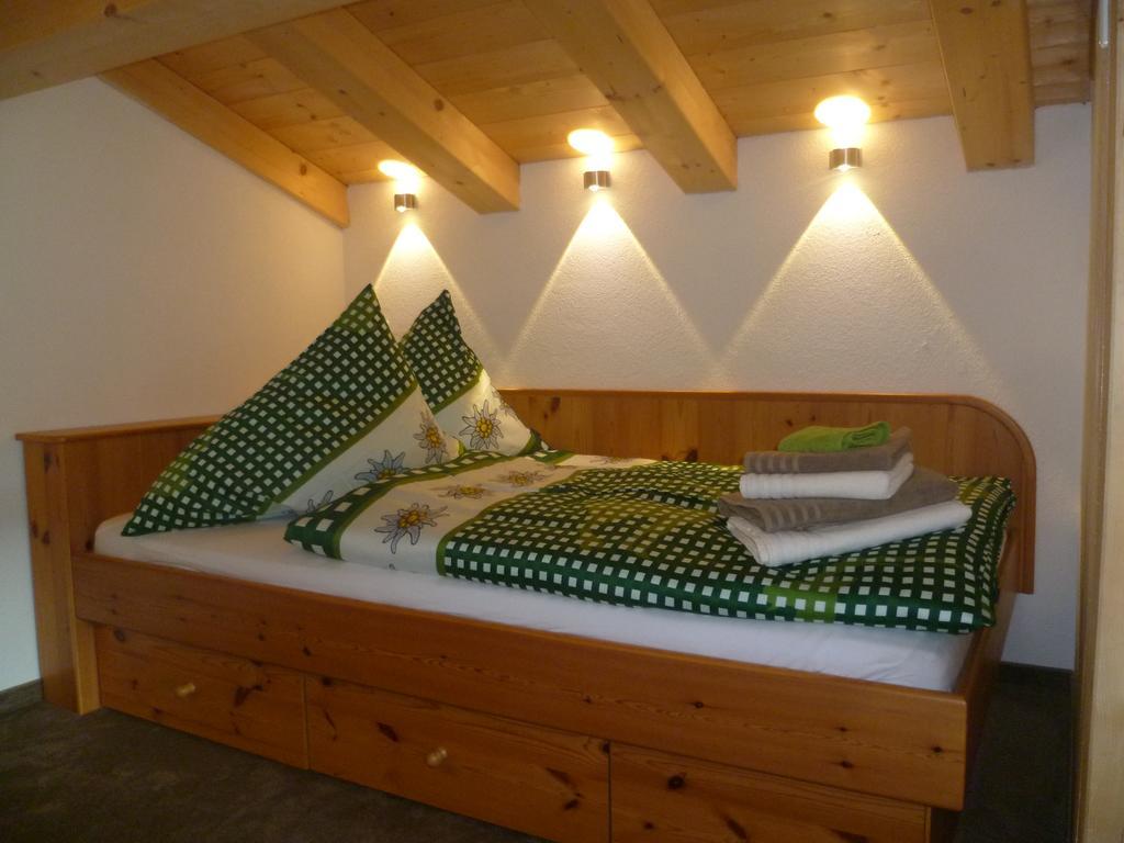 Zugspitzchalets Biberwier Luaran gambar